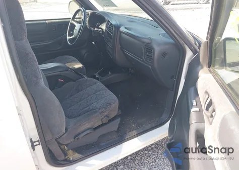 2002 GMC Sonoma from USA, damaged, VIN 1GTDT13W02K231891